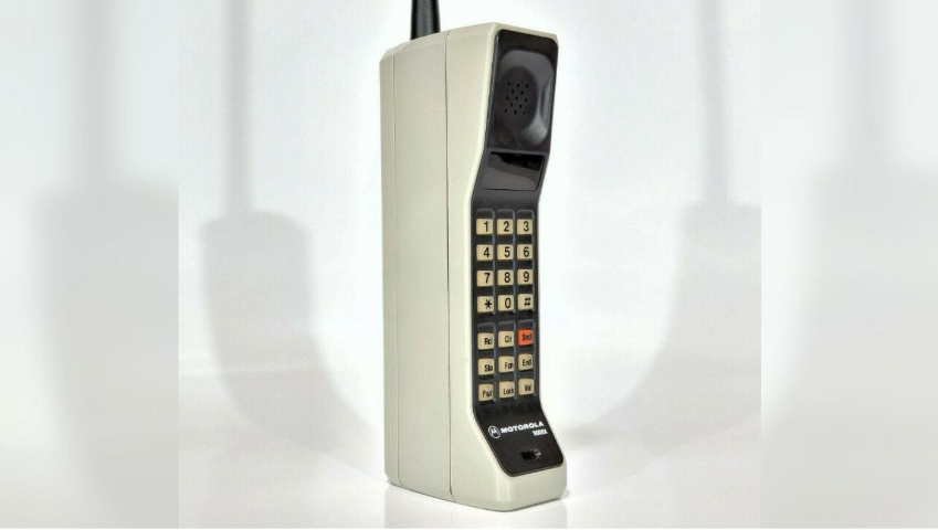 Motorola DynaTAC 8000X primeiro celular