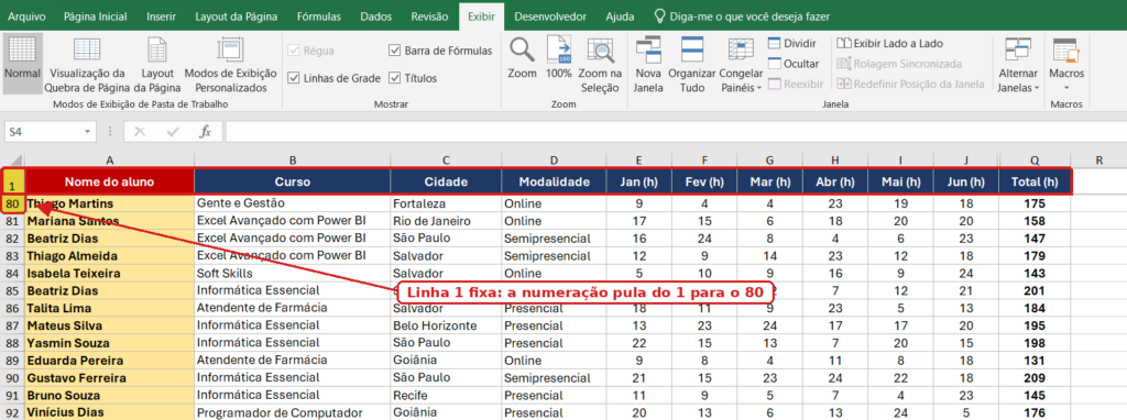 Planilha do Excel com a linha 1 congelada: após rolar, a numeração pula da linha 1 para a 80